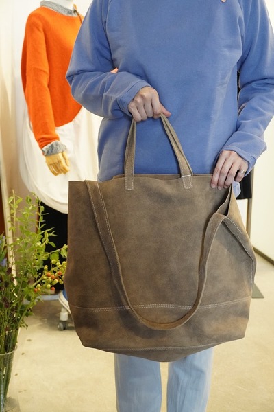 SUNSHINE+CLOUD s+c SUEDE SHOULDER BAG L